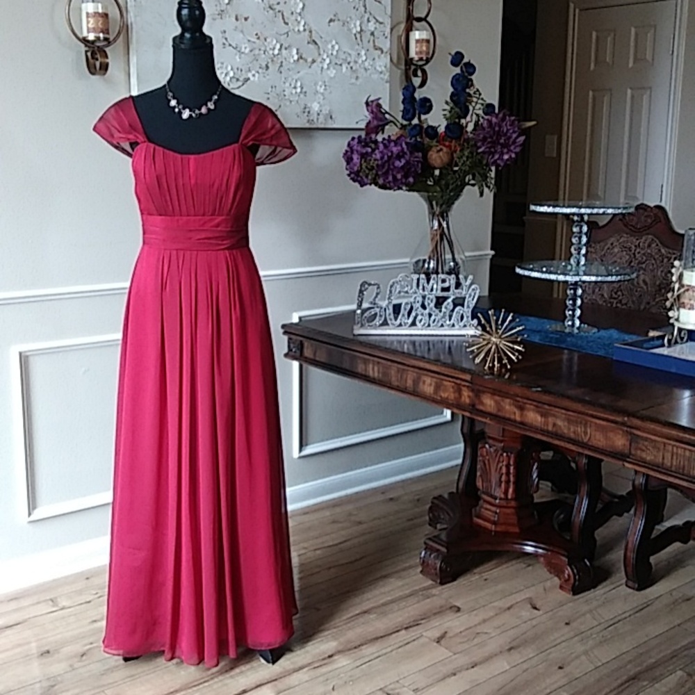 Belsoie Tiffany Chiffon Red Cap Sleeves Floor-length Gown. Size 8 - Picture 14 of 17